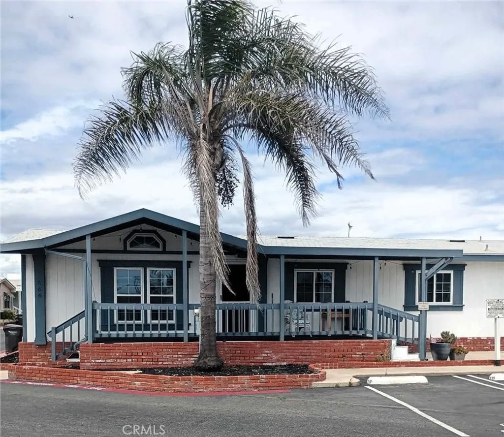 Photo of 21851 Newland St, Huntington Beach, CA 92646 (MLS # OC26098016)