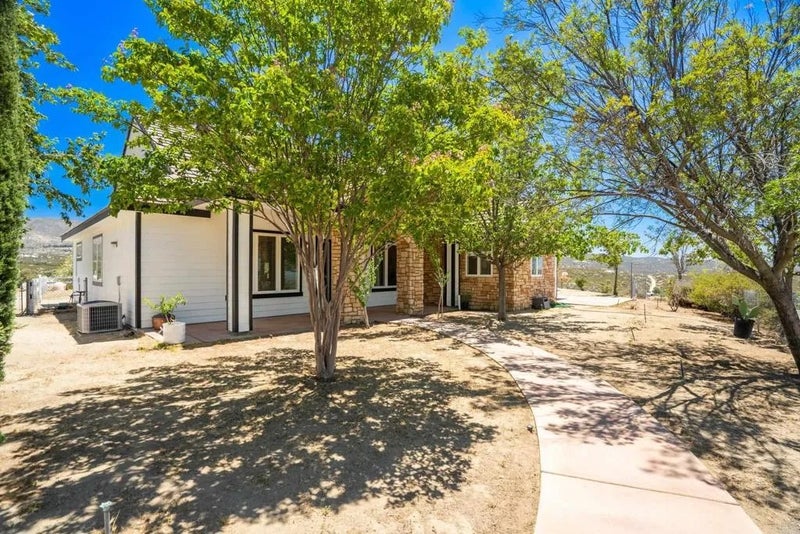 44075 Timber Trail