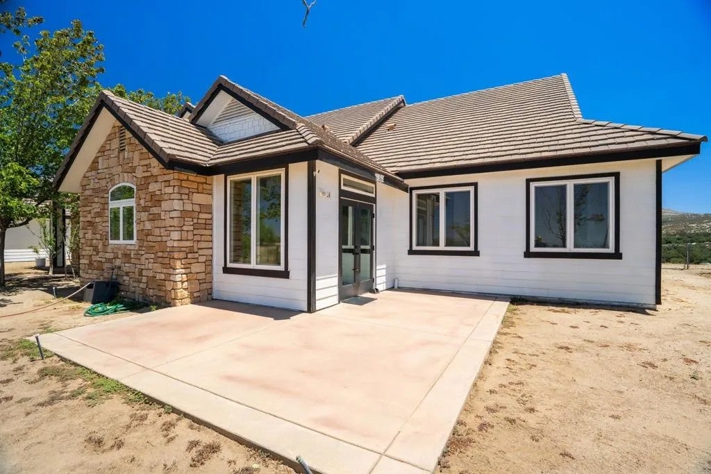 44075 Timber Trail