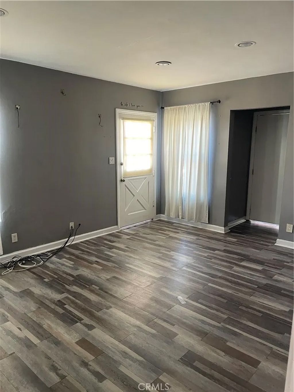 Photo of 464 W Wilson Ave, Glendale, CA 91203 (MLS # GD25098759)