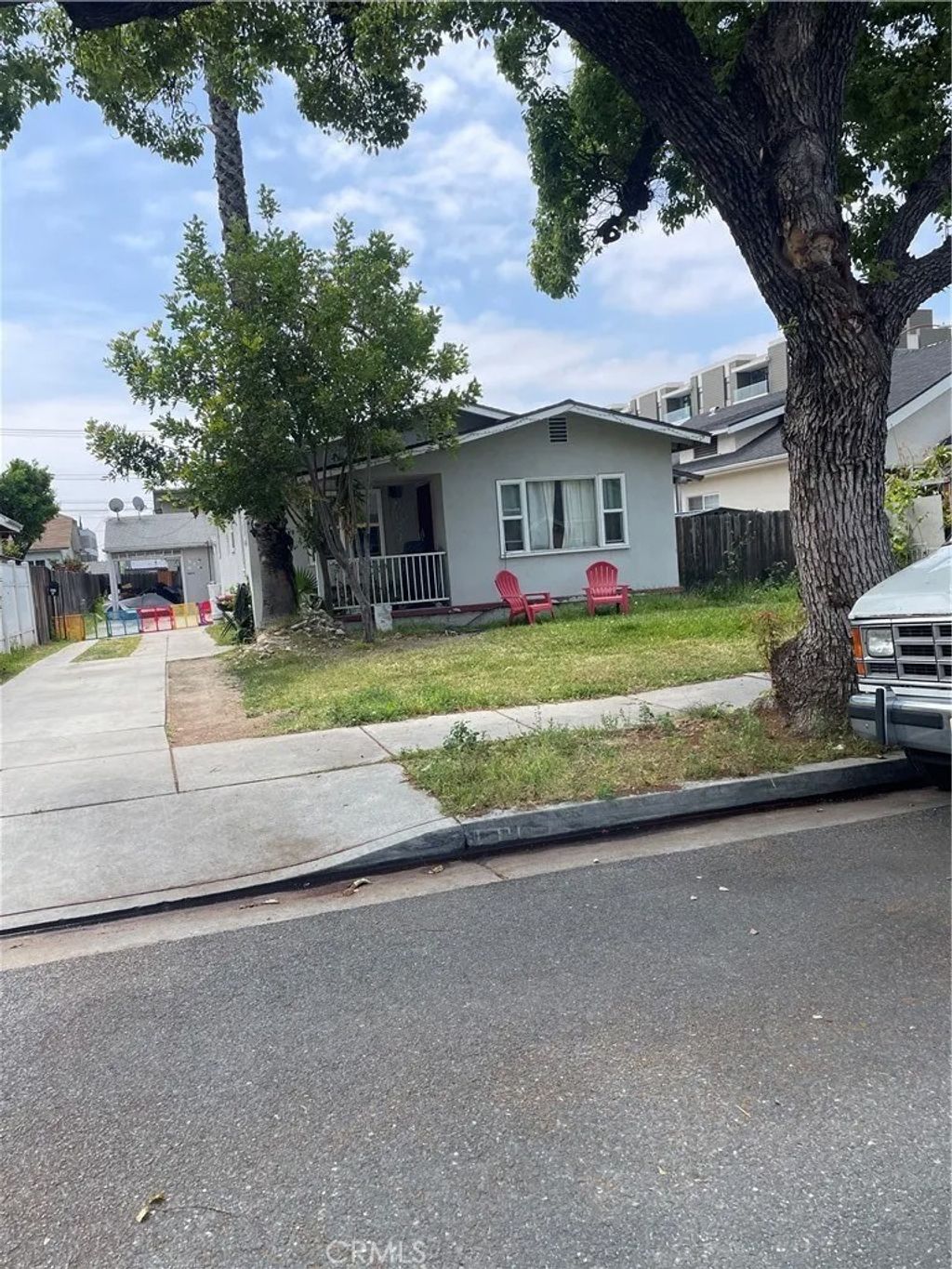 Photo of 464 W Wilson Ave, Glendale, CA 91203 (MLS # GD25098759)