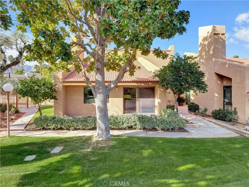 Photo of 2955 E Avery Dr #B, Palm Springs, CA 92264 (MLS # ND26014415)