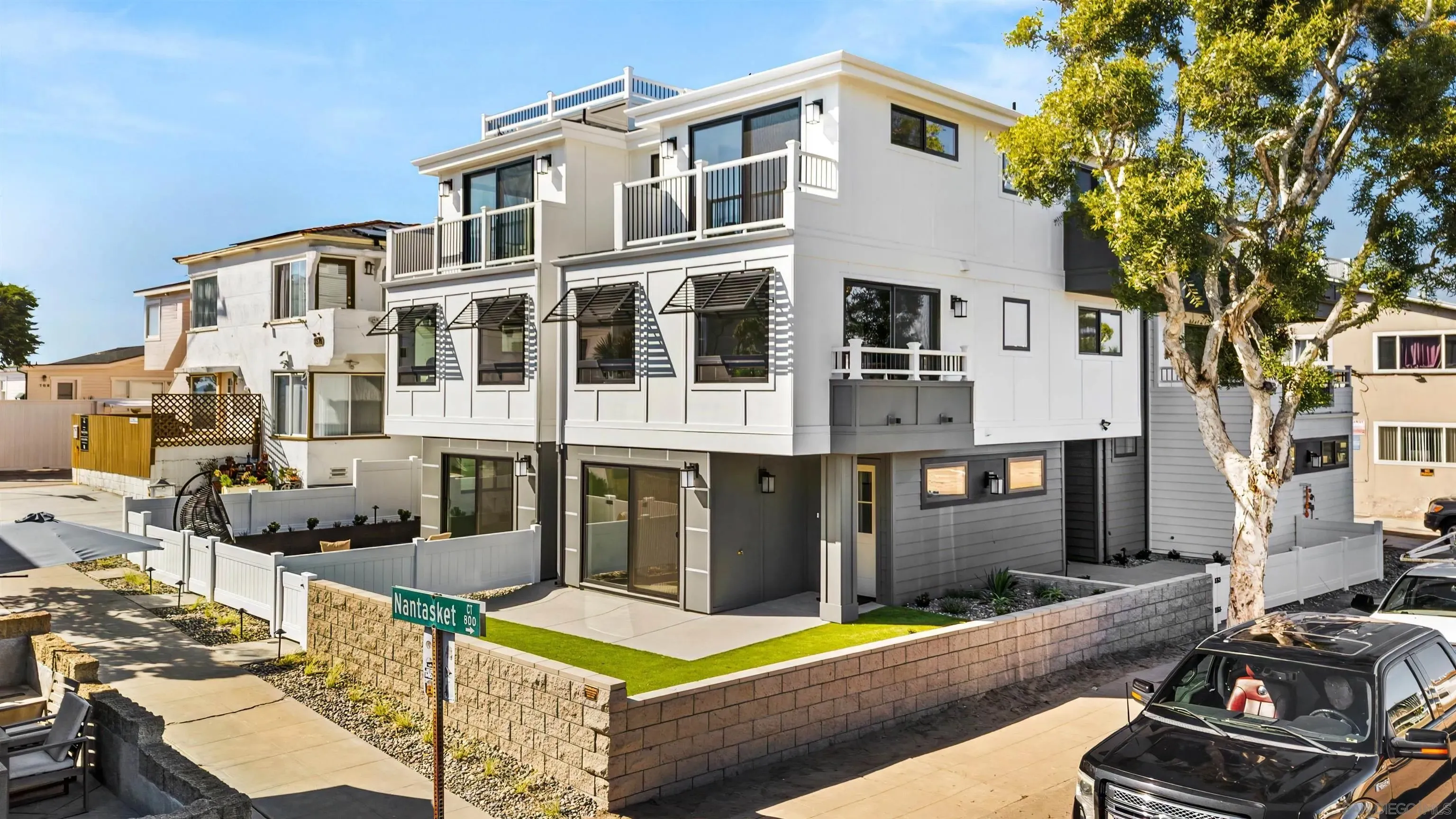 San Diego, California 92109, United States, 3 Bedrooms Bedrooms, ,3 BathroomsBathrooms,Residential,Active,224672