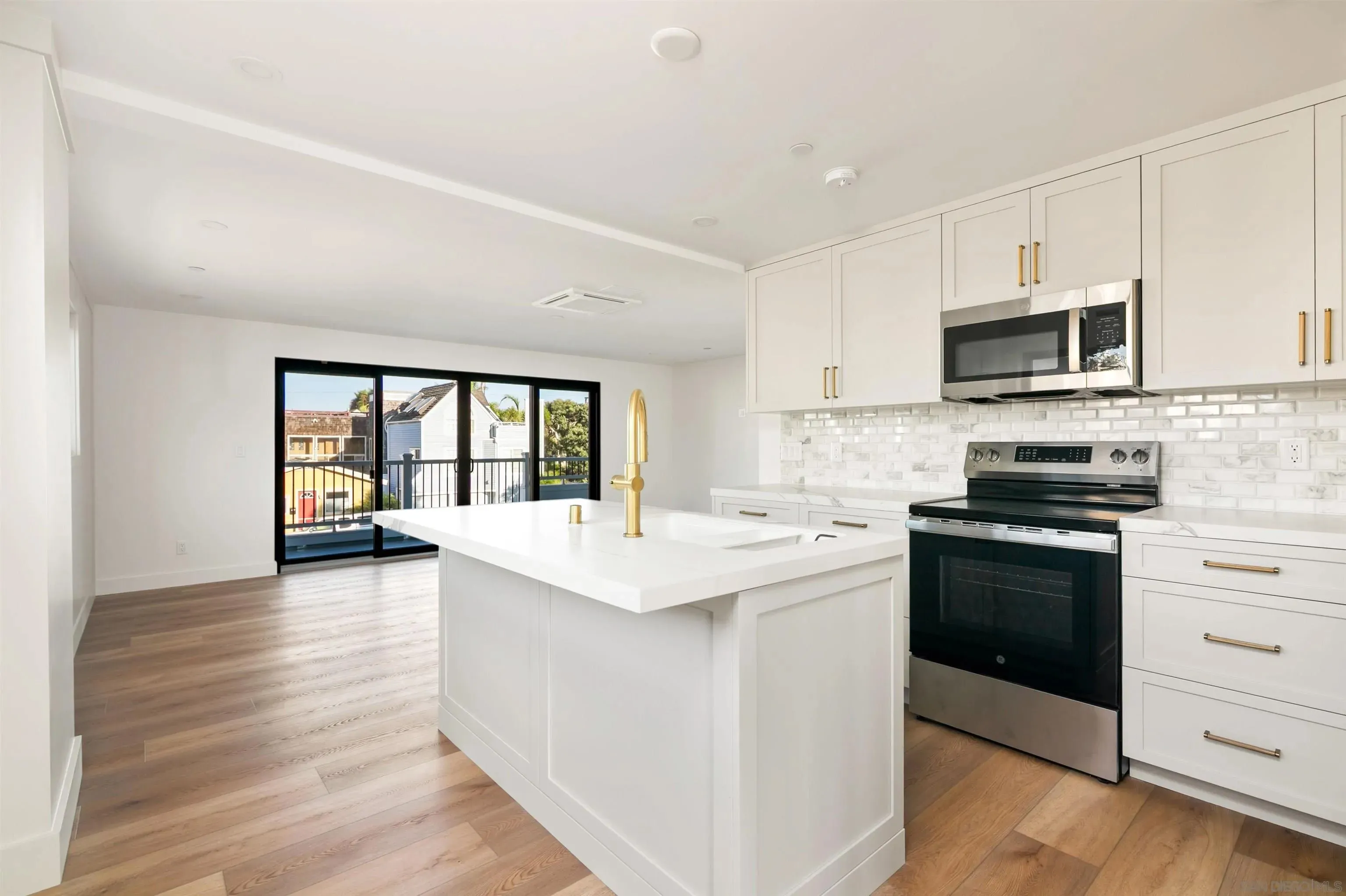 San Diego, California 92109, United States, 3 Bedrooms Bedrooms, ,3 BathroomsBathrooms,Residential,Active,224672