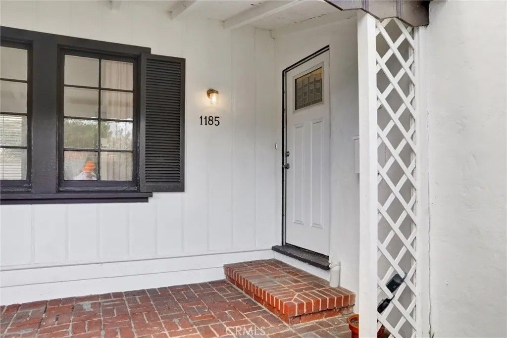 Photo of 1185 Hauser Boulevard, Los Angeles, CA 90019 (MLS # SR26007784)