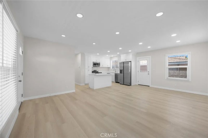15511 Avery