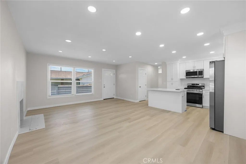15511 Avery