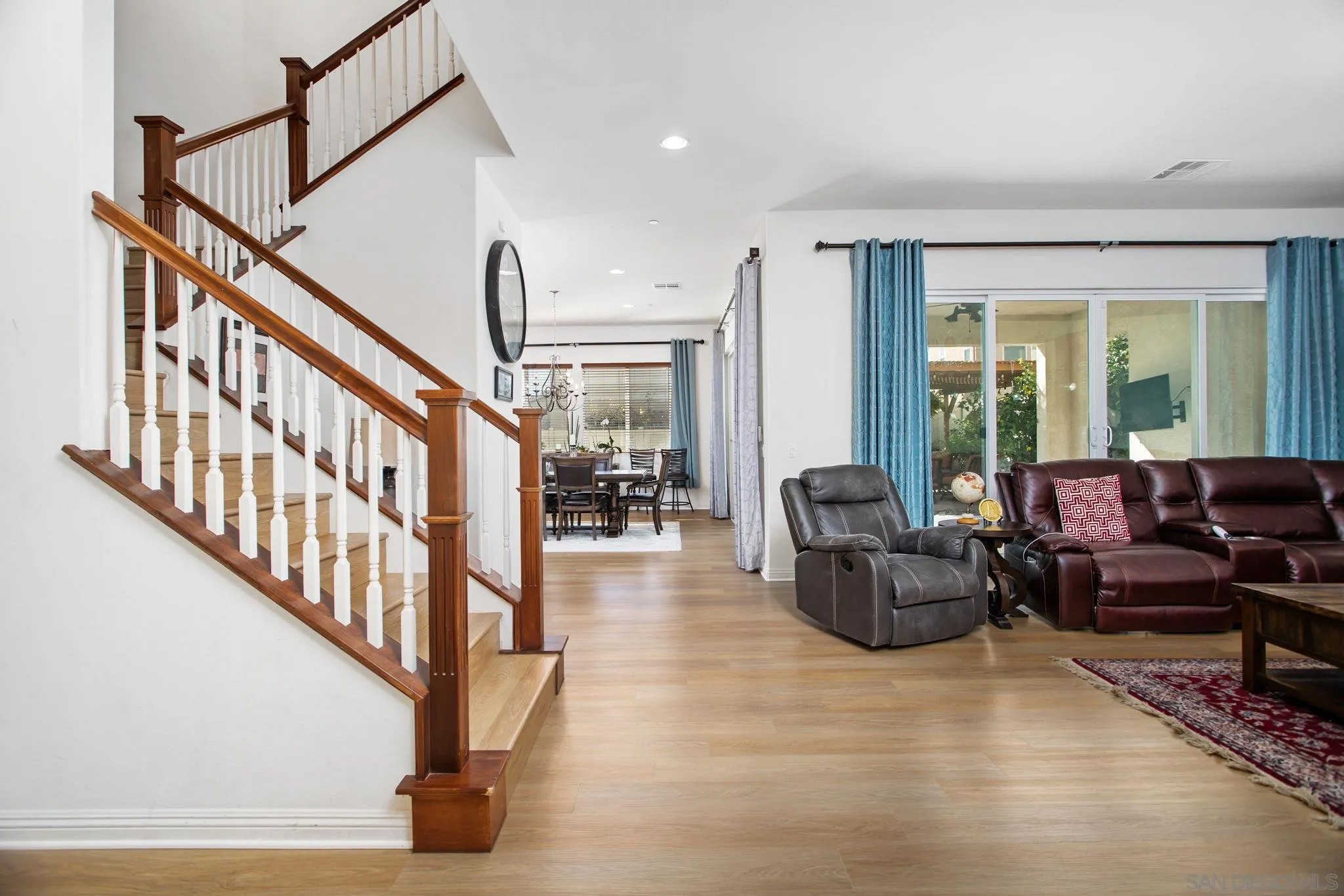 1818 Santa Christina Ave