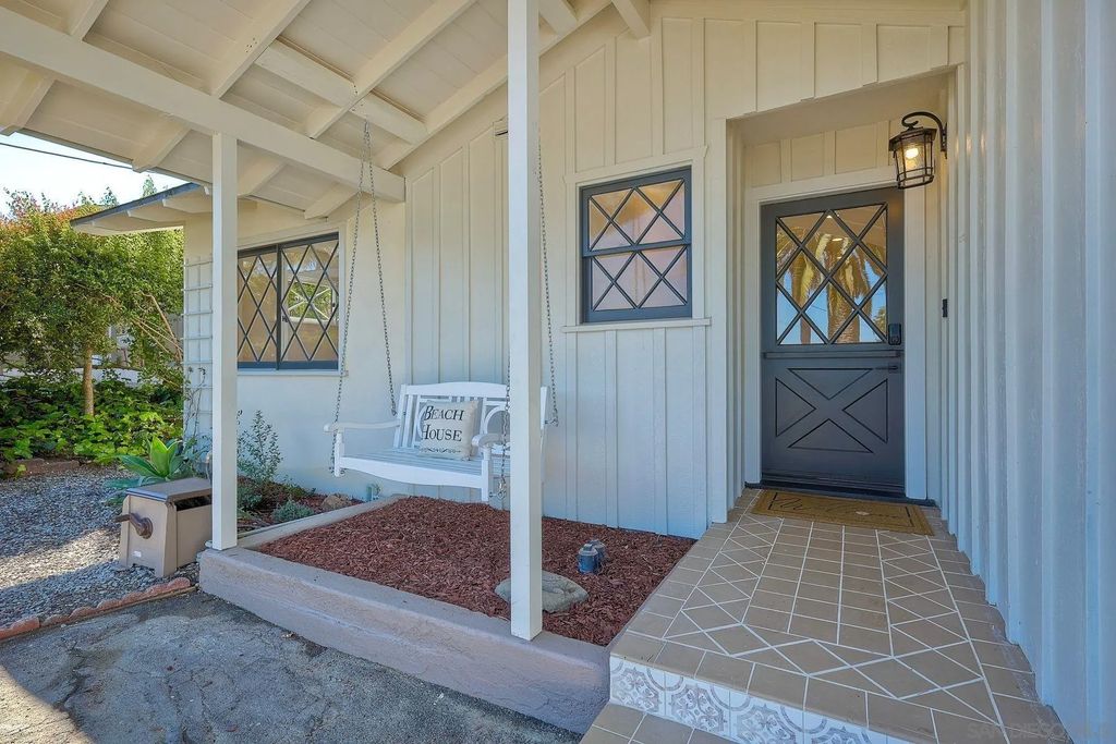 Photo of 1311 Crestridge Dr, Oceanside, CA 92054 (MLS # 250045744)