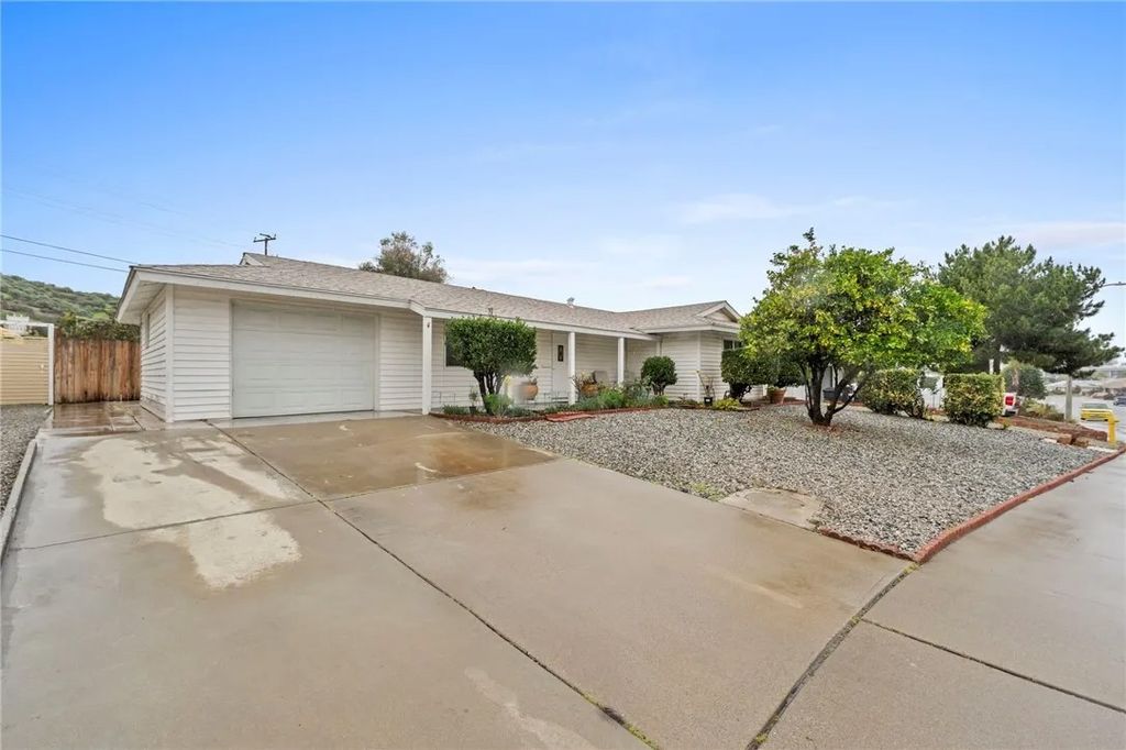 Photo of 27319 Capilano Drive, Menifee, CA 92586 (MLS # CV26036263)