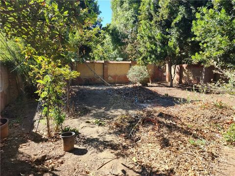 Tiny photo for 3221 Redwood Dr, Riverside, CA 92501 (MLS # IV25241550)