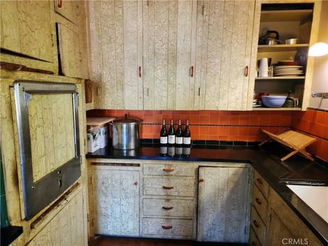 Tiny photo for 3221 Redwood Dr, Riverside, CA 92501 (MLS # IV25241550)