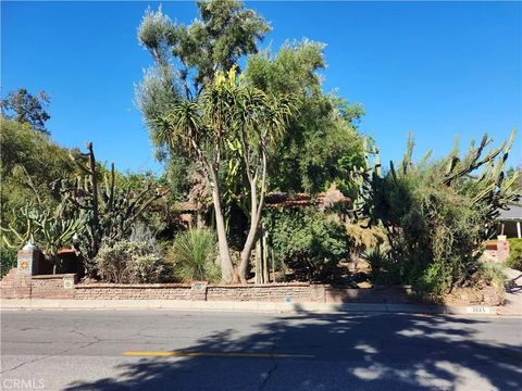 Tiny photo for 3221 Redwood Dr, Riverside, CA 92501 (MLS # IV25241550)