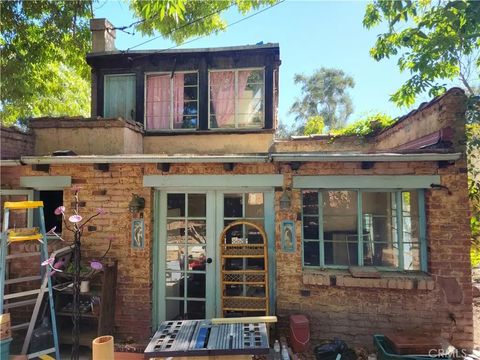 Tiny photo for 3221 Redwood Dr, Riverside, CA 92501 (MLS # IV25241550)