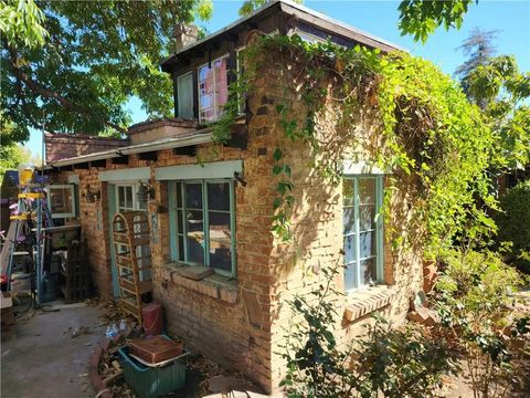 Tiny photo for 3221 Redwood Dr, Riverside, CA 92501 (MLS # IV25241550)