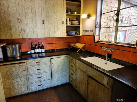 Tiny photo for 3221 Redwood Dr, Riverside, CA 92501 (MLS # IV25241550)