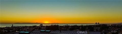 Tiny photo for 408 Mendoza Ter, Corona Del Mar, CA 92625 (MLS # OC25251493)