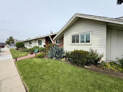 Photo of 700 N M Street, Oxnard, CA 93030 (MLS # V1-35935)