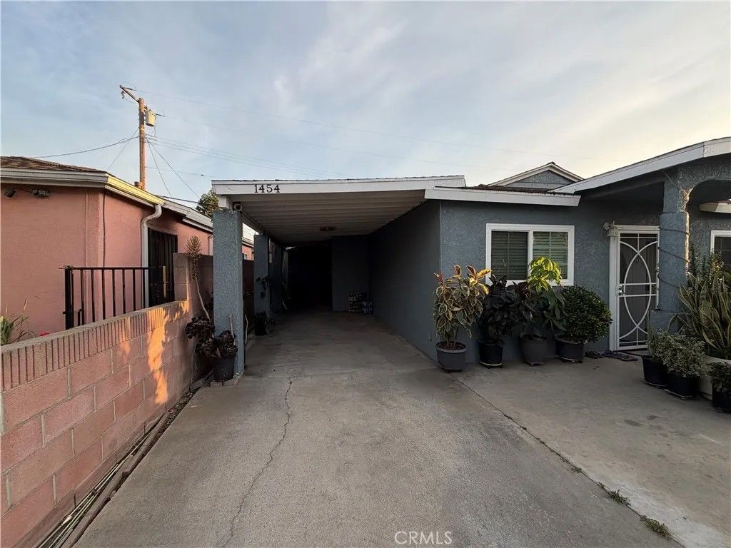 Photo of 1454 E 215th Street, Carson, CA 90745 (MLS # SB26067059)