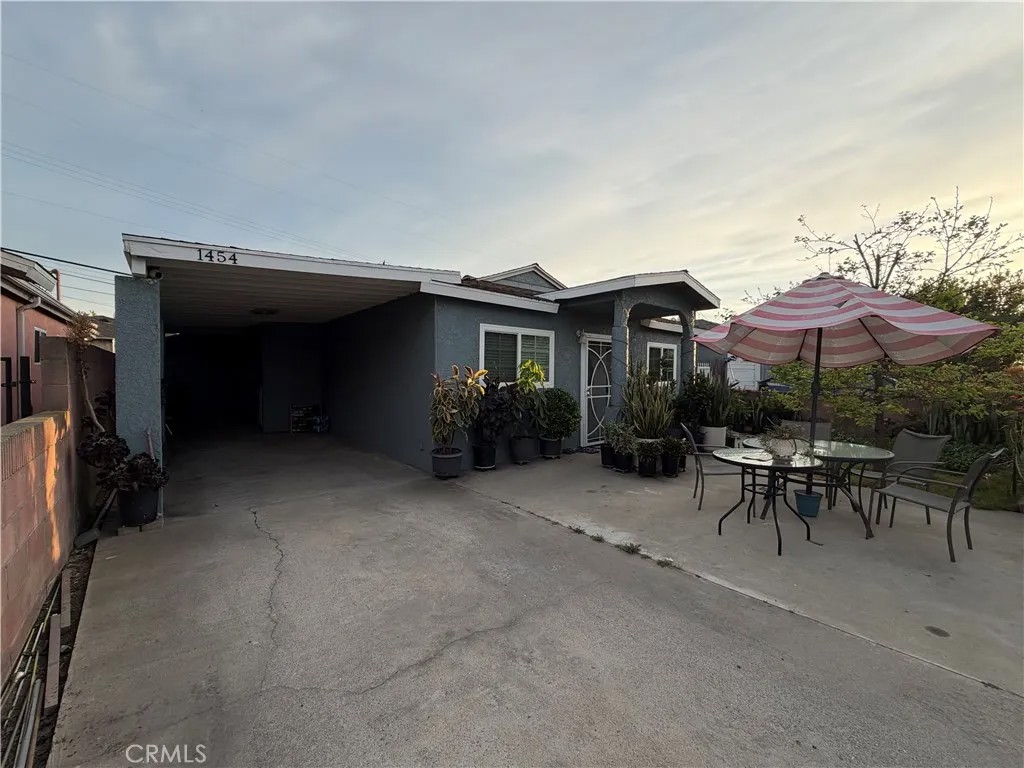 1454 E 215th Street