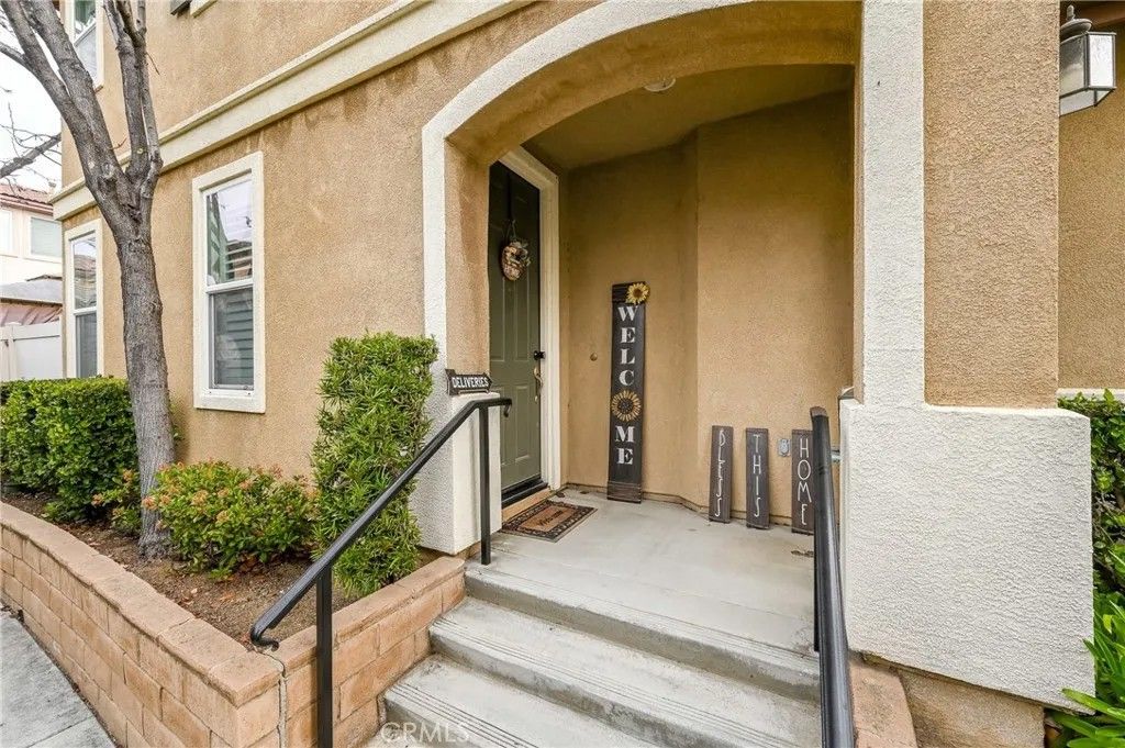 Photo of 37249 Galileo Lane, Murrieta, CA 92563 (MLS # IV26067807)