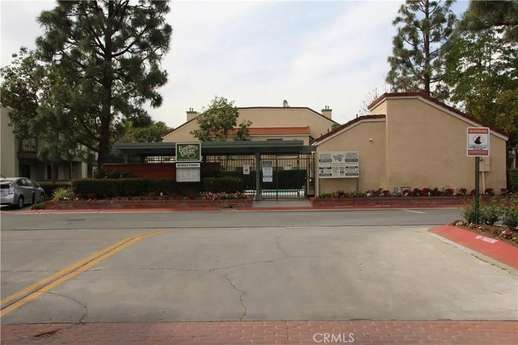 Photo of 3512 W Stonepine Ln #D, Anaheim, CA 92804 (MLS # PW25267152)