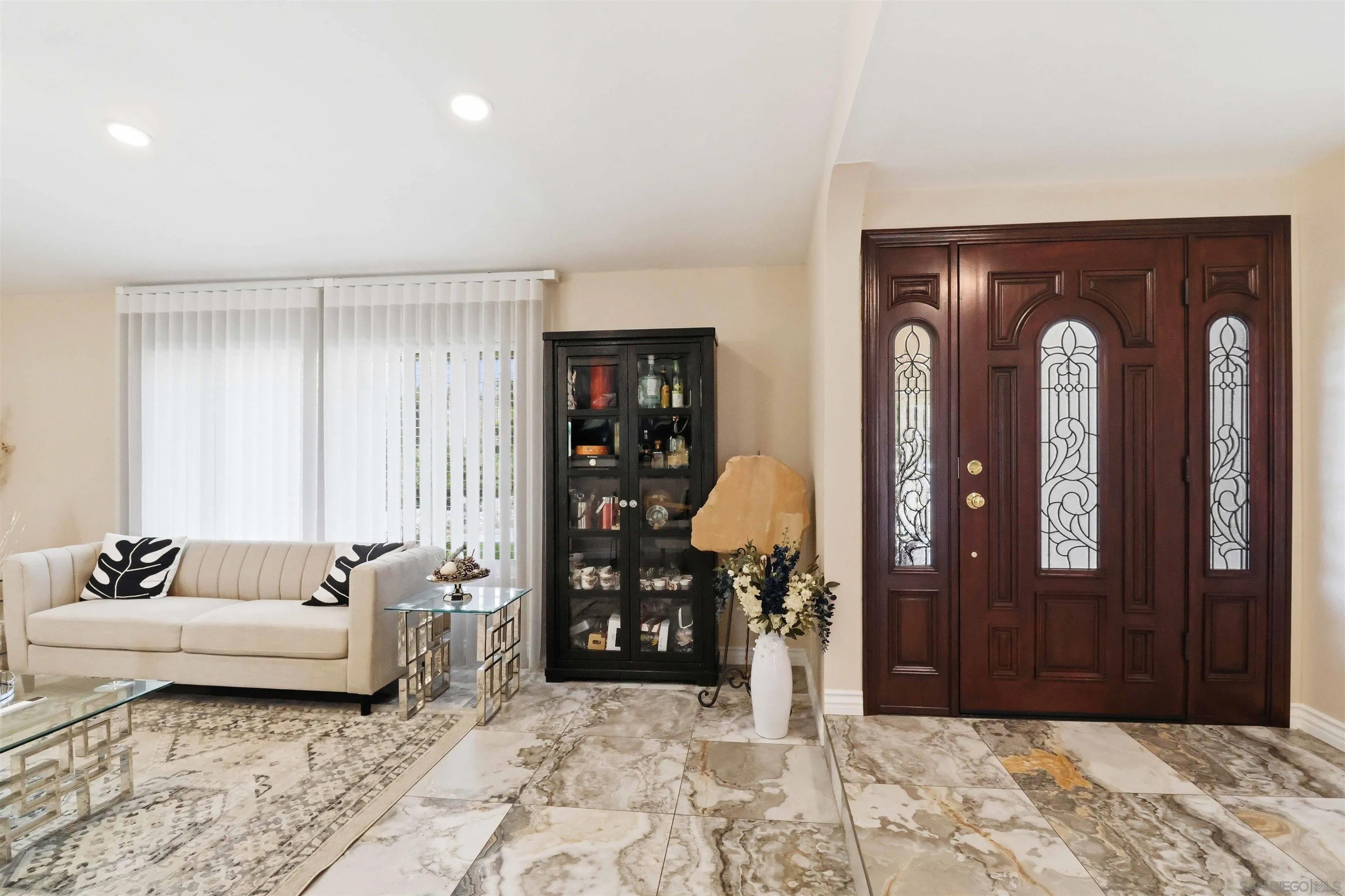 3722 Avenida Johanna