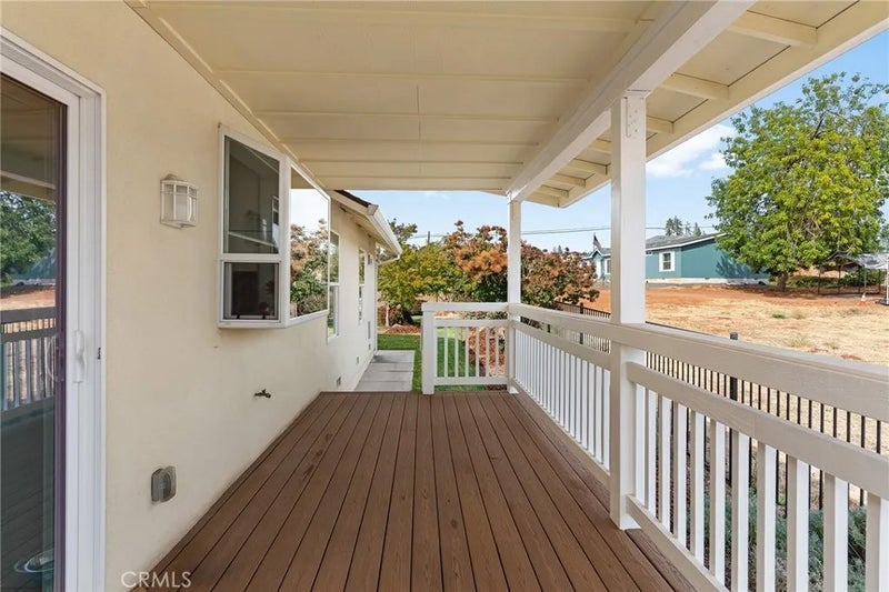 5548 Kemlyn Lane
