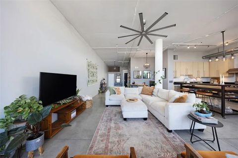 Photo of 835 Locust Avenue #421, Long Beach, CA 90813 (MLS # PW26047689)