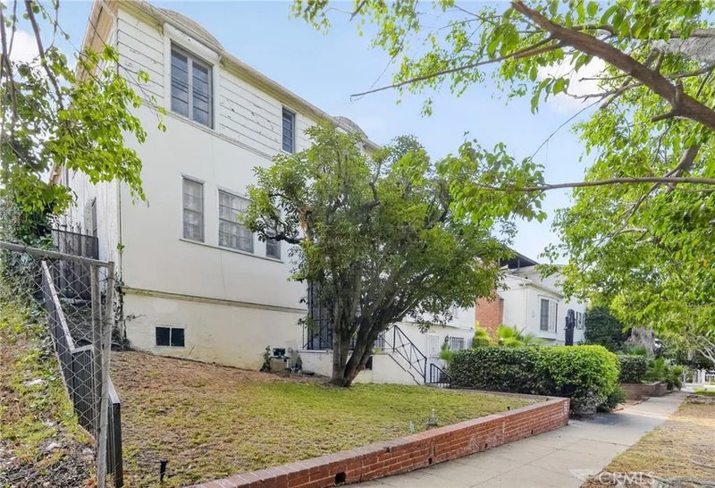 1274 S Beverly Glen
