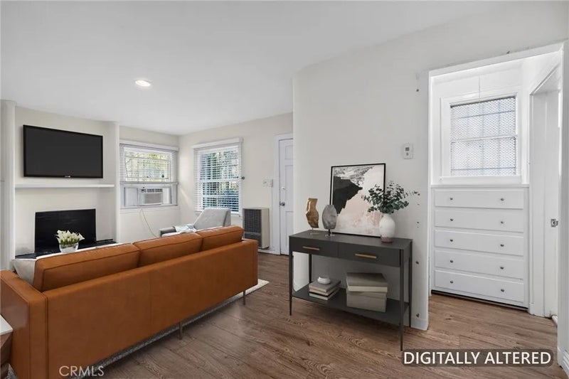 1274 S Beverly Glen