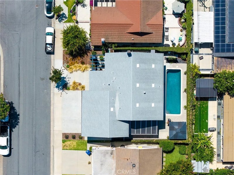 5089 Saratoga Avenue