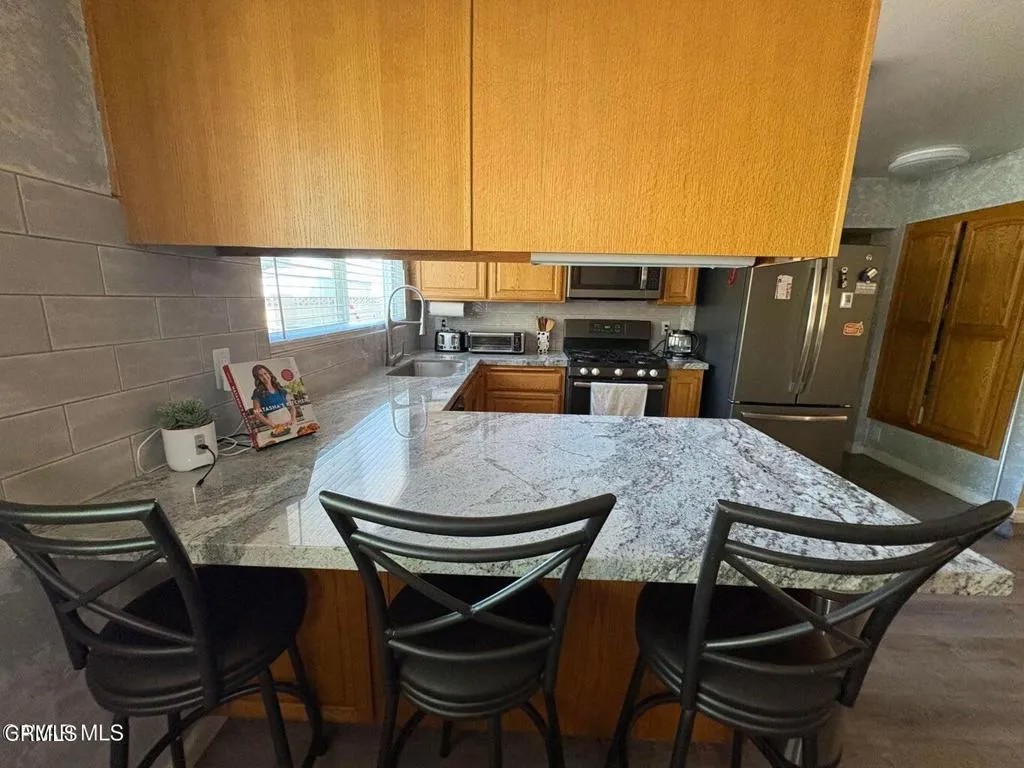 554 W Avenue J11
