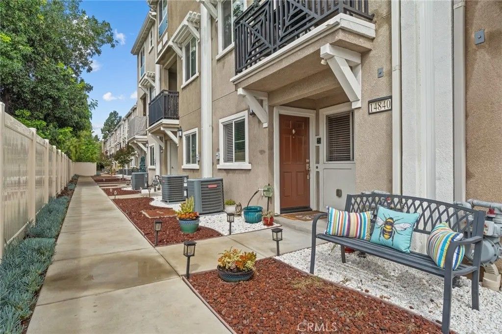 Photo of 14840 Maple Ter, Los Angeles, CA 91402 (MLS # BB26077110)