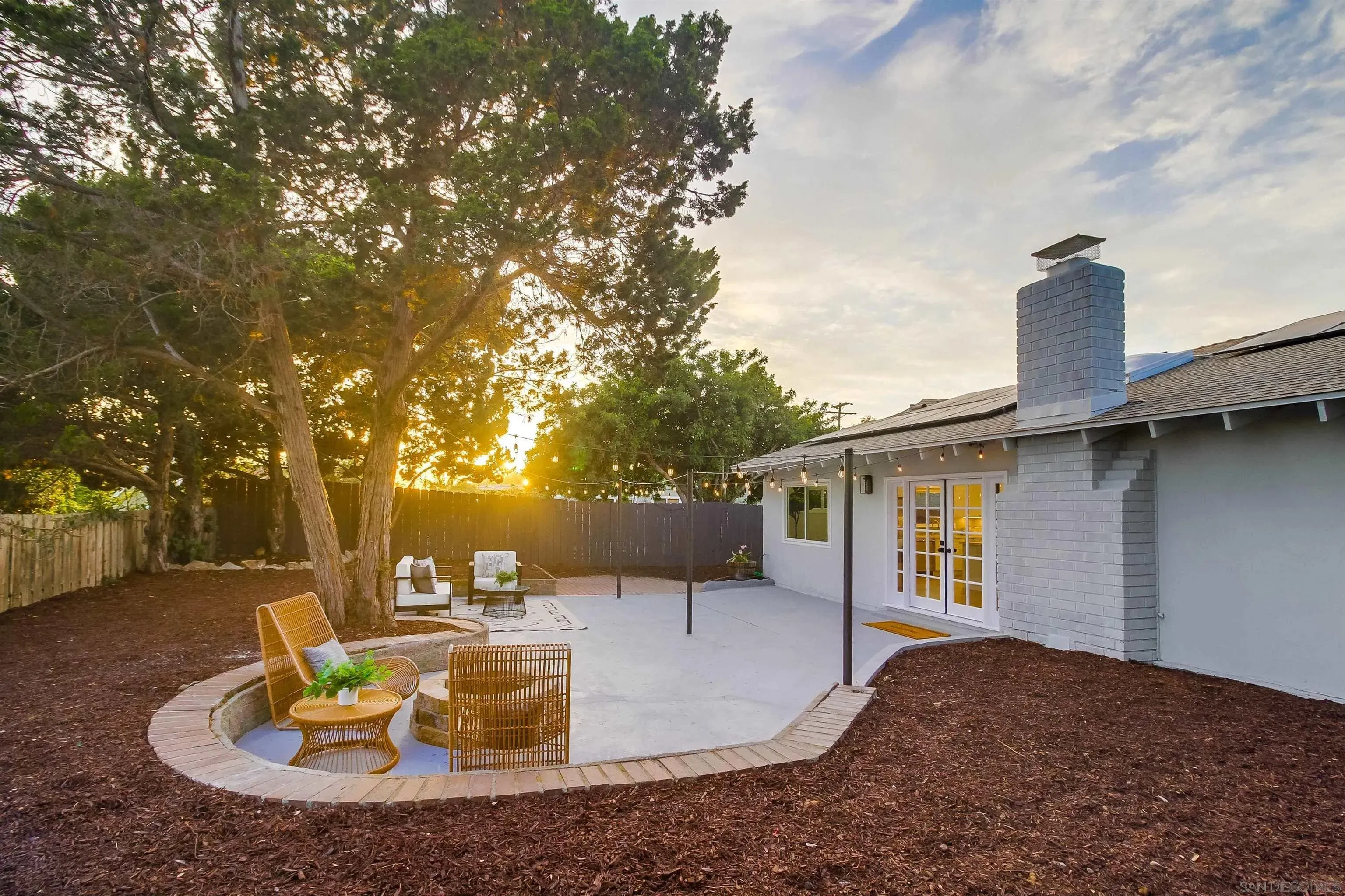 San Diego, California 92111, United States, 3 Bedrooms Bedrooms, ,2 BathroomsBathrooms,Residential,Active,197328