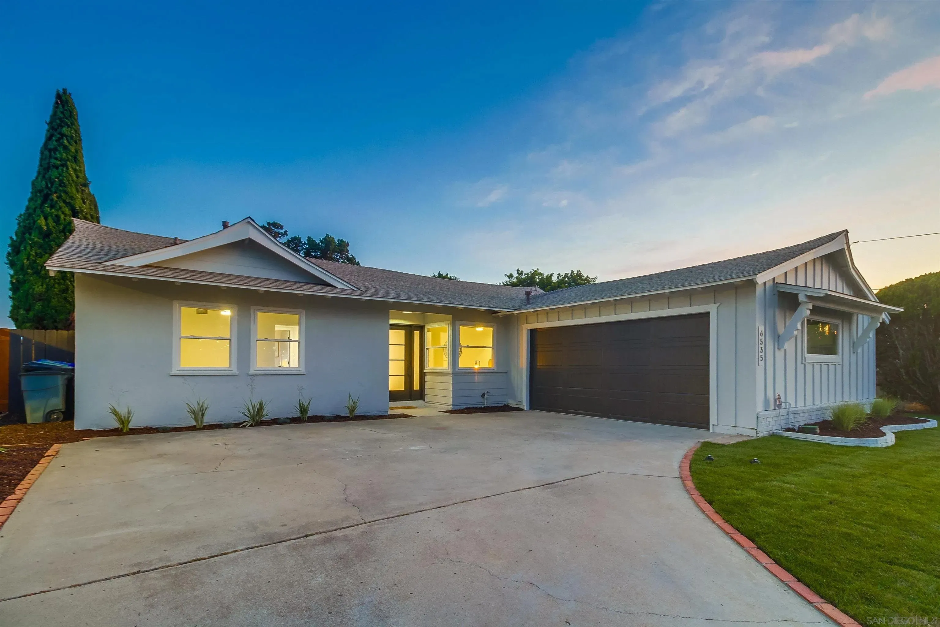 San Diego, California 92111, United States, 3 Bedrooms Bedrooms, ,2 BathroomsBathrooms,Residential,Active,197328