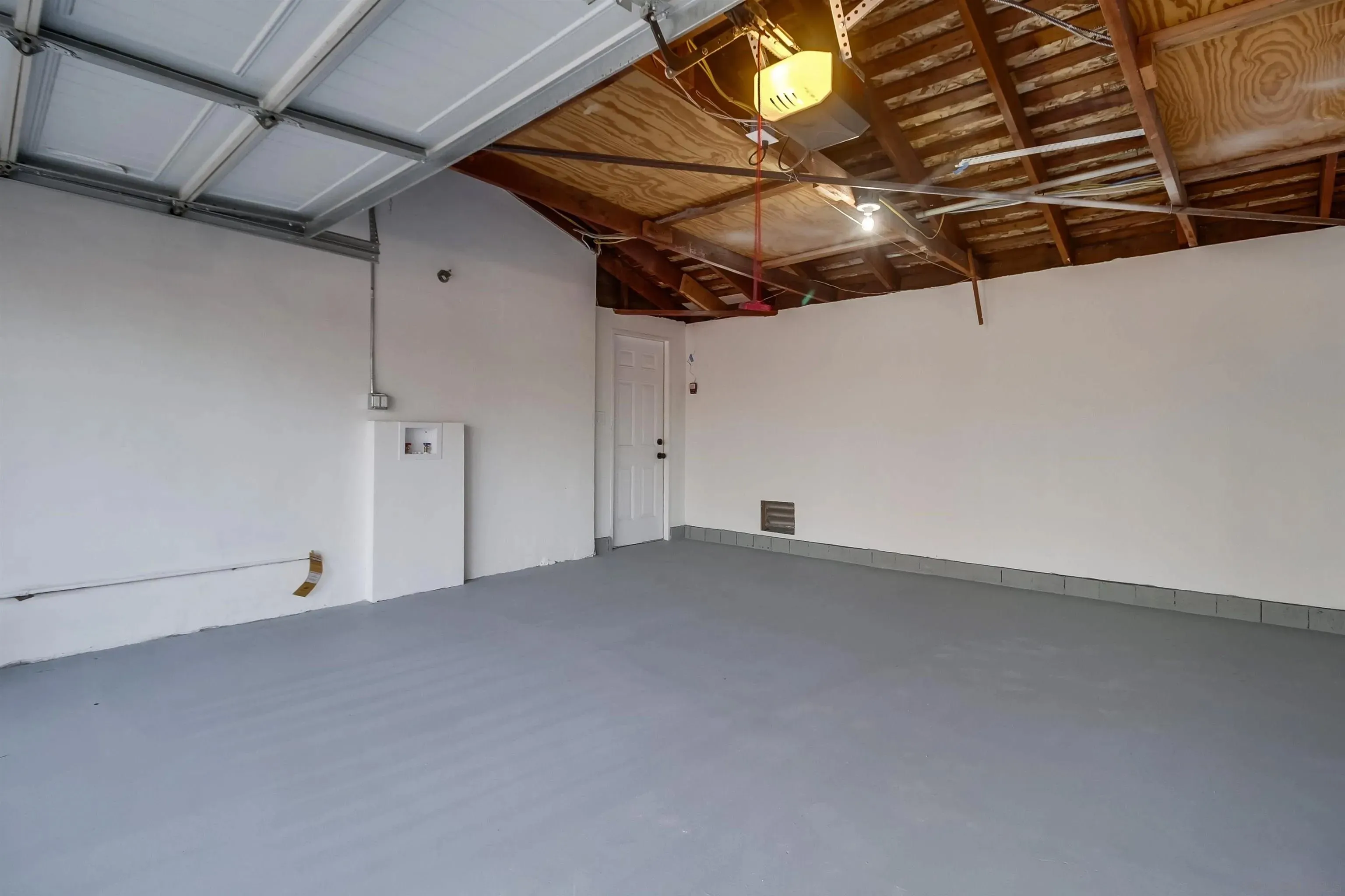 San Diego, California 92111, United States, 3 Bedrooms Bedrooms, ,2 BathroomsBathrooms,Residential,Active,197328