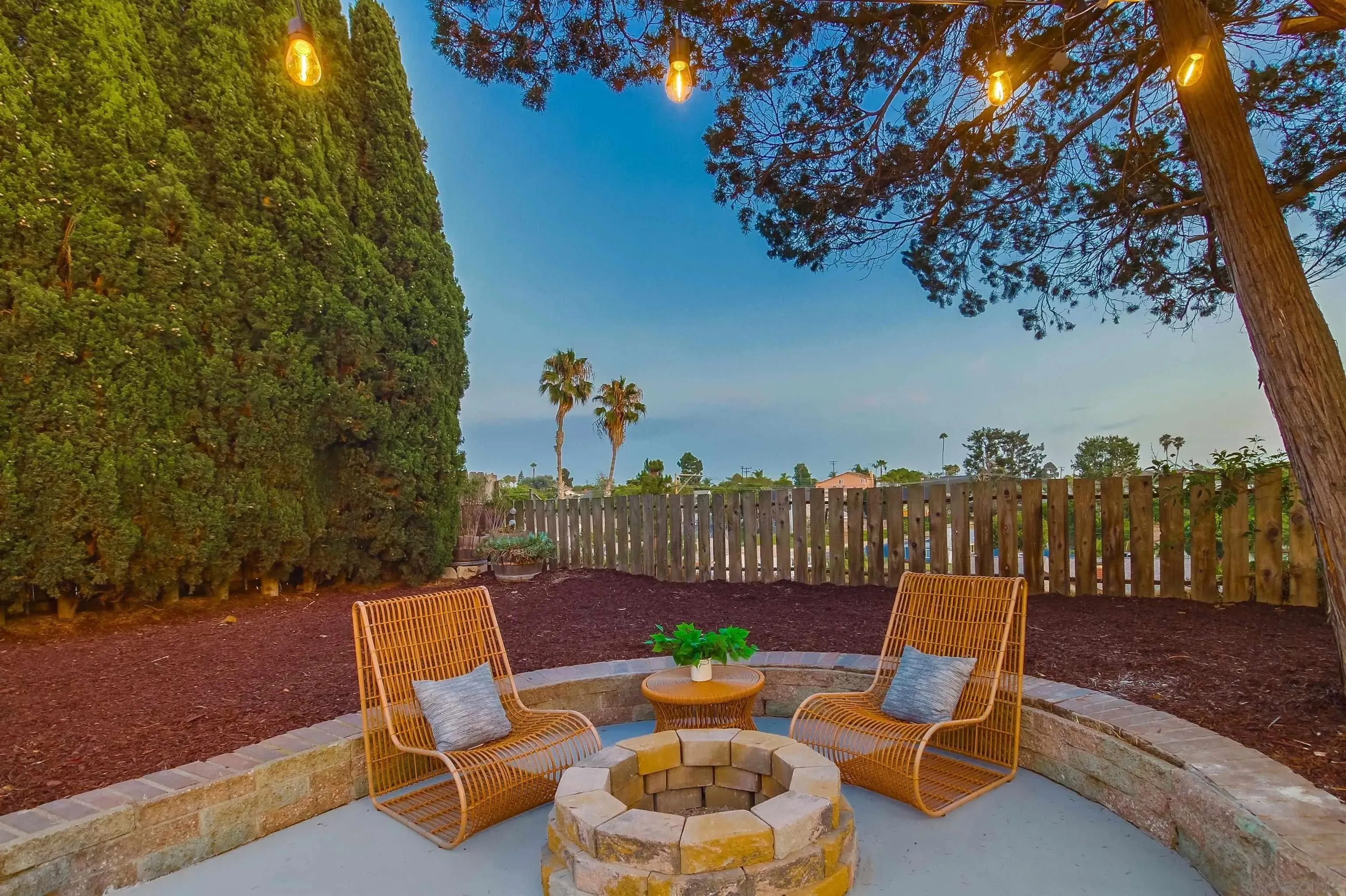 San Diego, California 92111, United States, 3 Bedrooms Bedrooms, ,2 BathroomsBathrooms,Residential,Active,197328