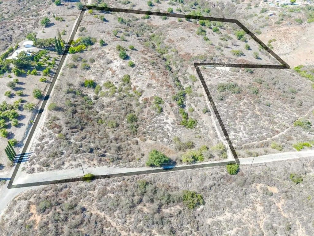 Photo of Palos Verdes Drive, Escondido, CA 92026 (MLS # NDP2510253)