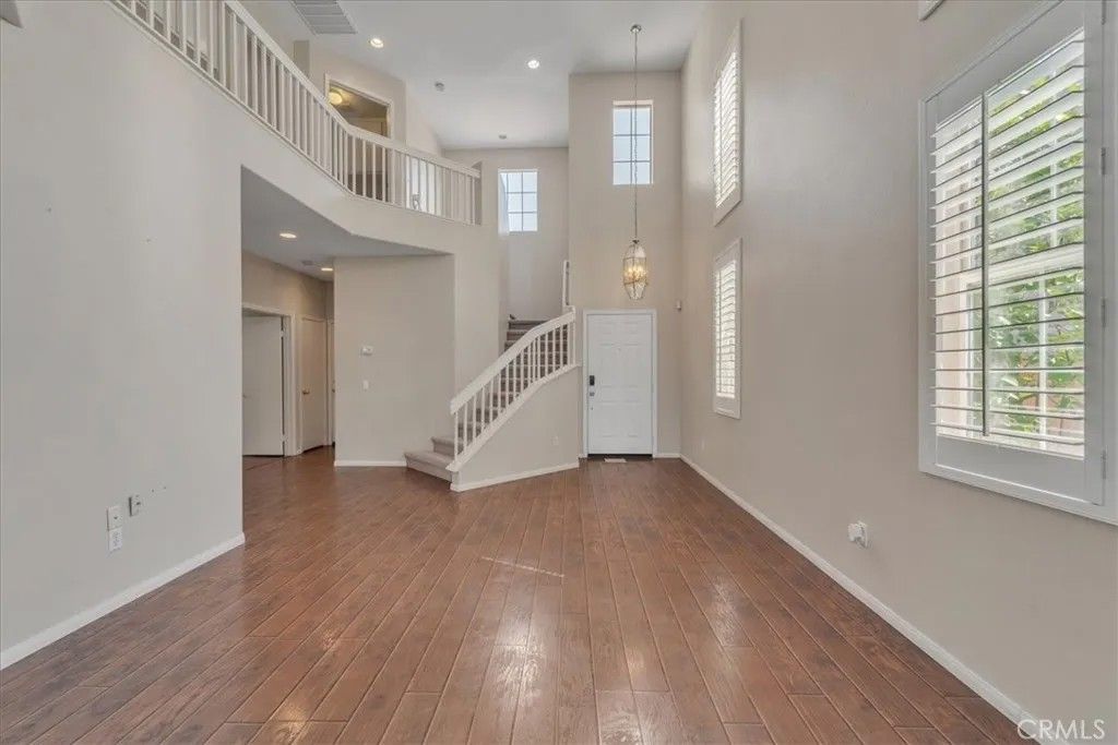 Photo of 31853 Via Tafalla, Temecula, CA 92592 (MLS # TR25238867)