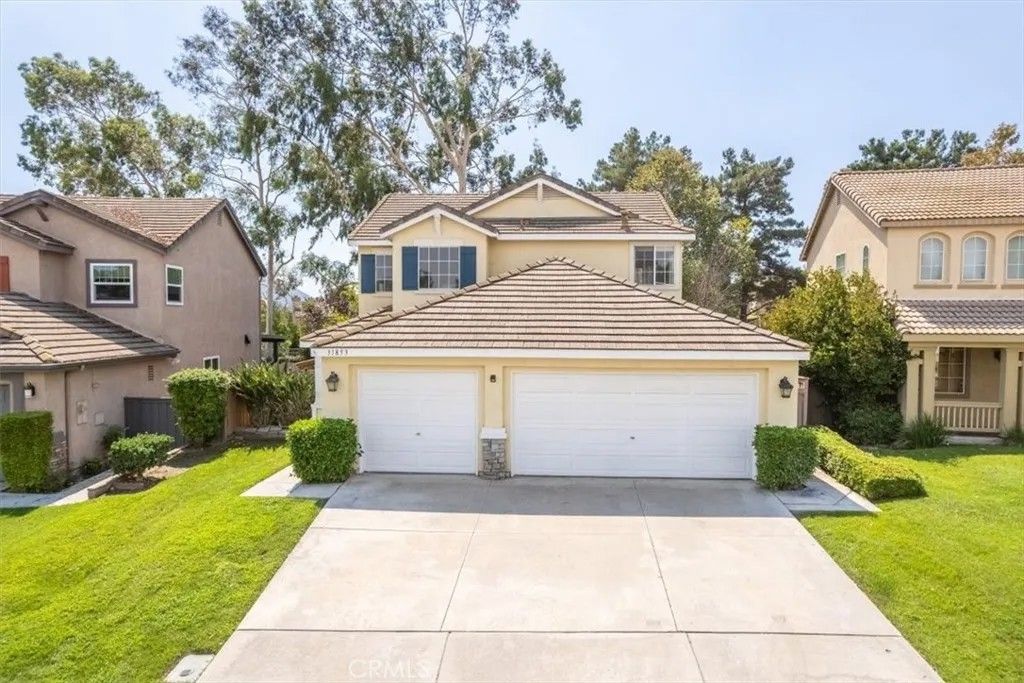 Photo of 31853 Via Tafalla, Temecula, CA 92592 (MLS # TR25238867)