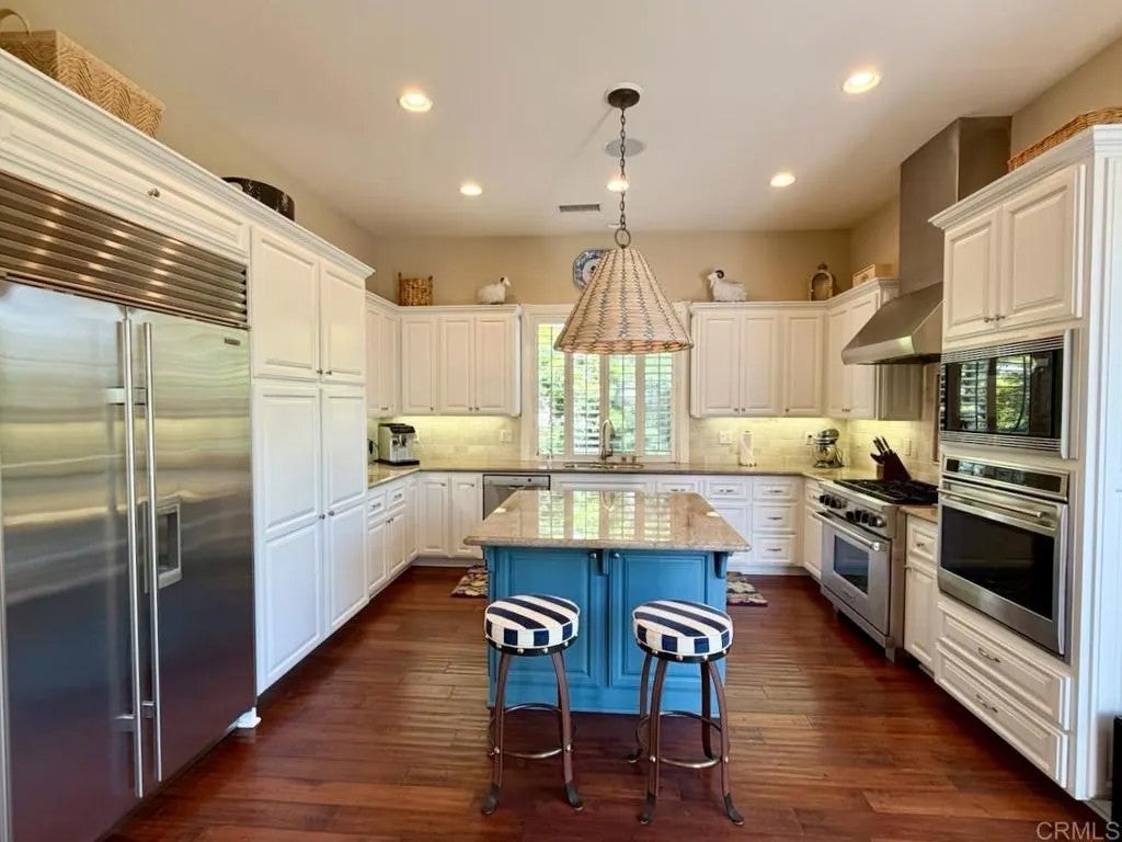 Photo of 212 N Helix Avenue, Solana Beach, CA 92075 (MLS # NDP2603758)