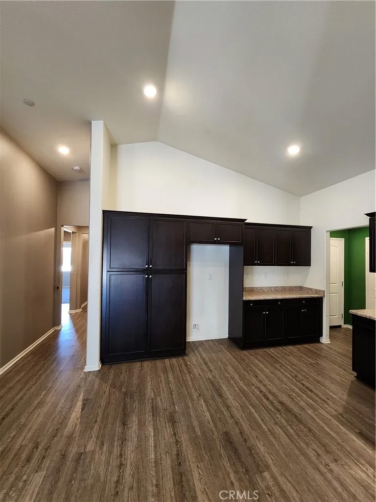 1223 Pardee