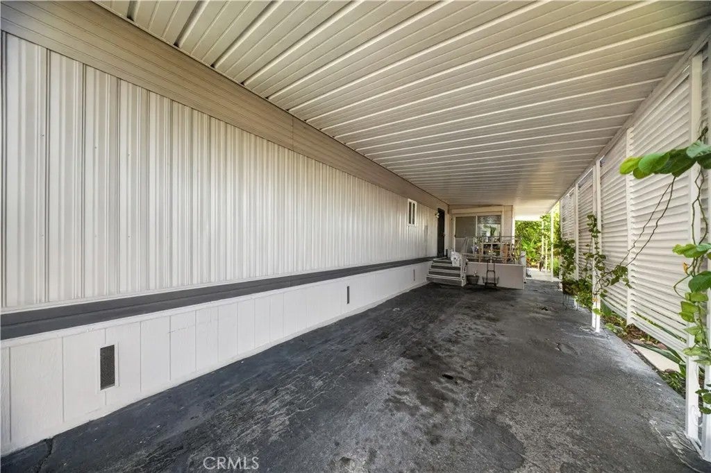 12861 West 61