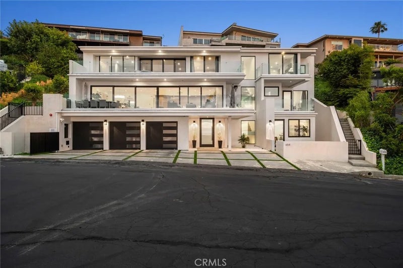 654 Canyon View Drive