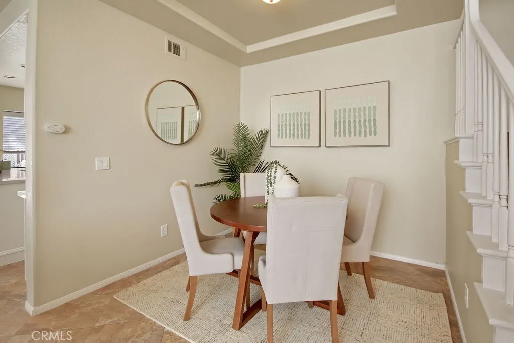 1594 San Fernando Drive