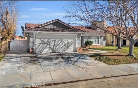 Photo of 43938 Delgado Court, Lancaster, CA 93535 (MLS # SR26036011)