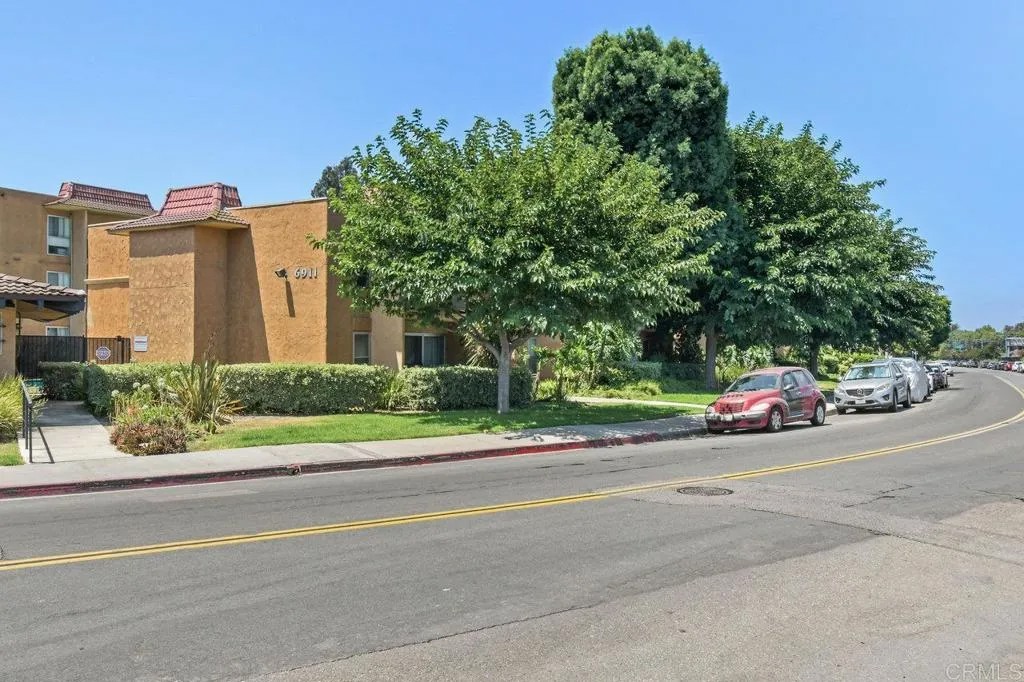 6911 Alvarado Road 16