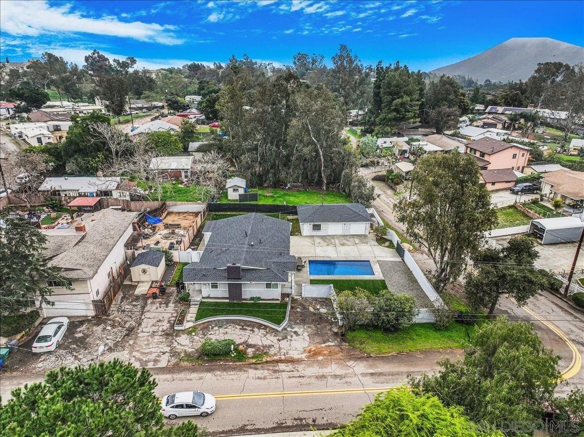 2408 Suncrest Blvd