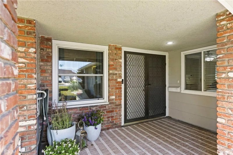 2505 E Oshkosh